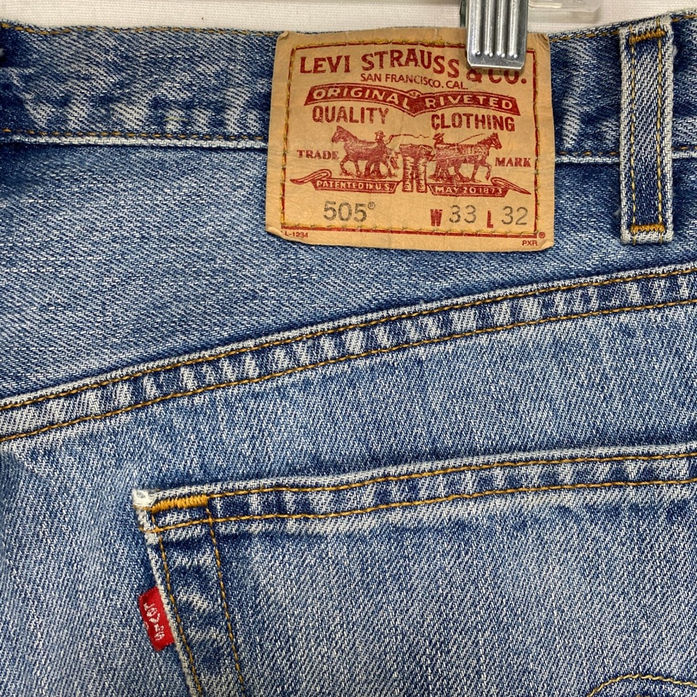 VTG Levi's 505 Regular Fit Mens 33x32 Blue Denim Straight Leg Jeans Medium Wash